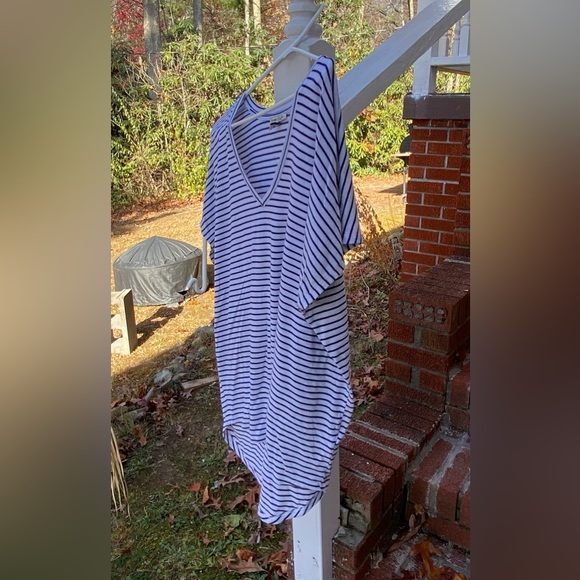 Express One Eleven V-Neck High Low Striped Top Short Sleeve Size Large - Picture 11 of 15